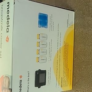 Medela breastmilk cooler set NEW, never opened